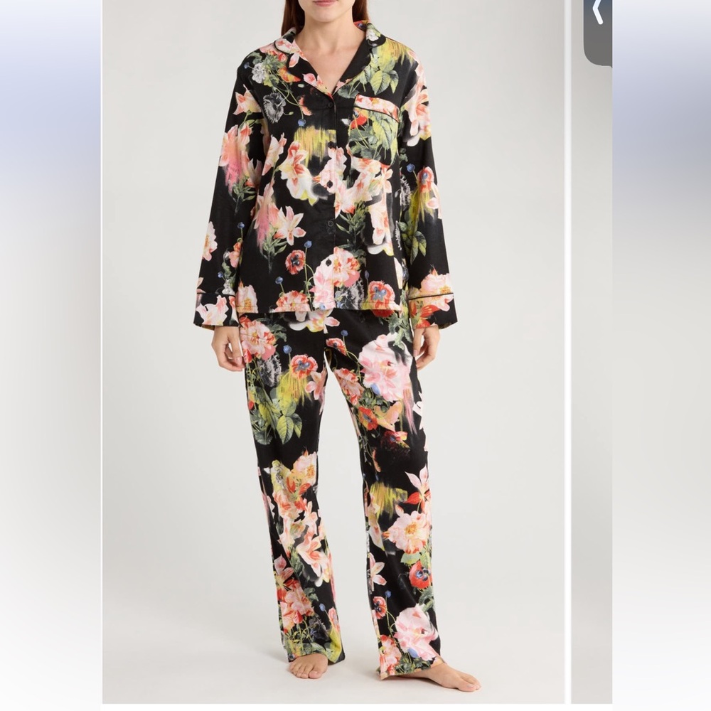 Ted Baker London Floral Pajama Set - Black and Pink